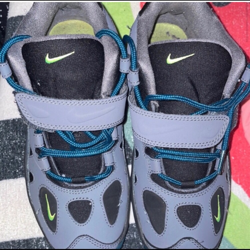 🔥Bundled TWO Nike Sneakers